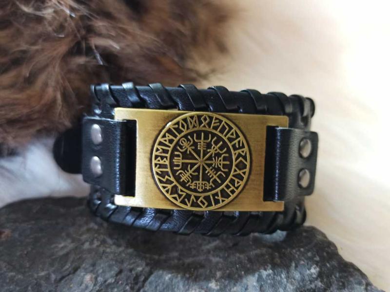 Vegvisir leather bracelet